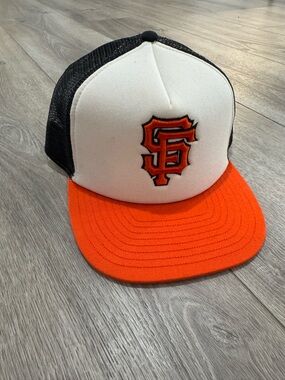 New Era San Francisco giants Trucker Hat with Embroidered Logo